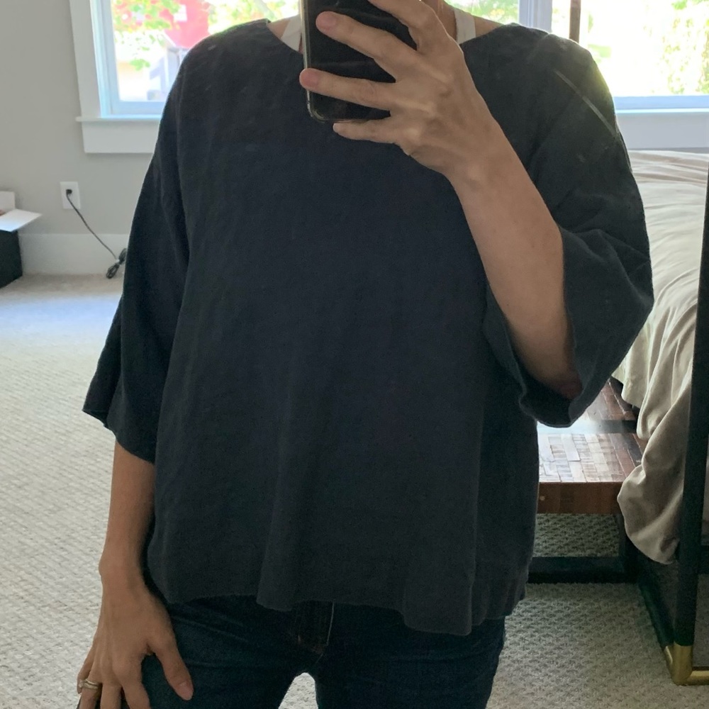 Boxy Linen Navy Cropped Top - Picture 5 of 6